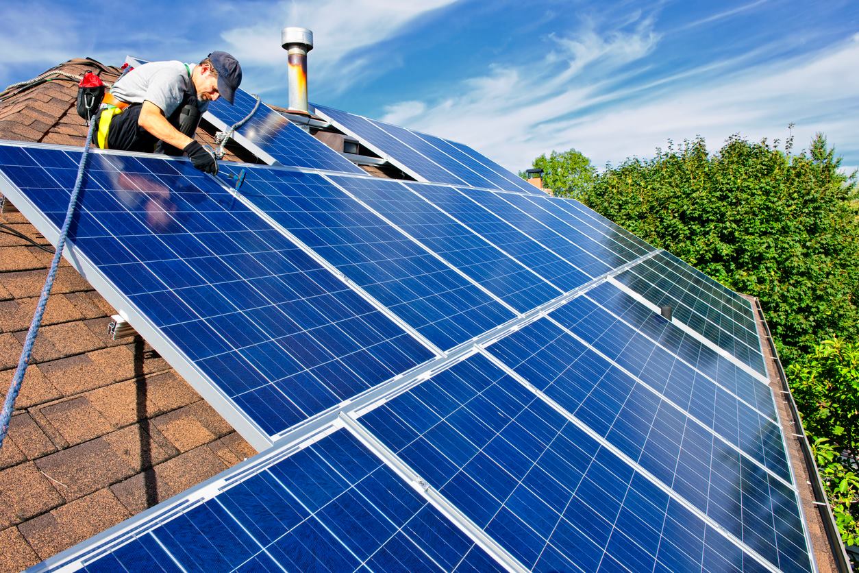 Frequência ideal de limpeza de placas solares Frequência ideal de limpeza de placas solares